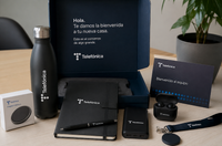 Idea de Welcome Pack con productos tecnológicos personalizados Idea de Welcome Pack con productos tecnológicos personalizados
