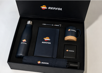 Packaging premium para Welcome Packs personalizados de empresa Packaging premium para Welcome Packs personalizados de empresa